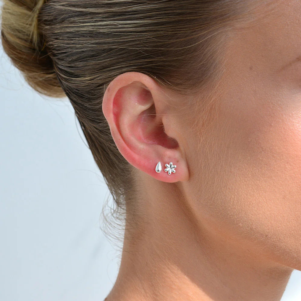 Daisy Stud - Salt & Sand Clothing