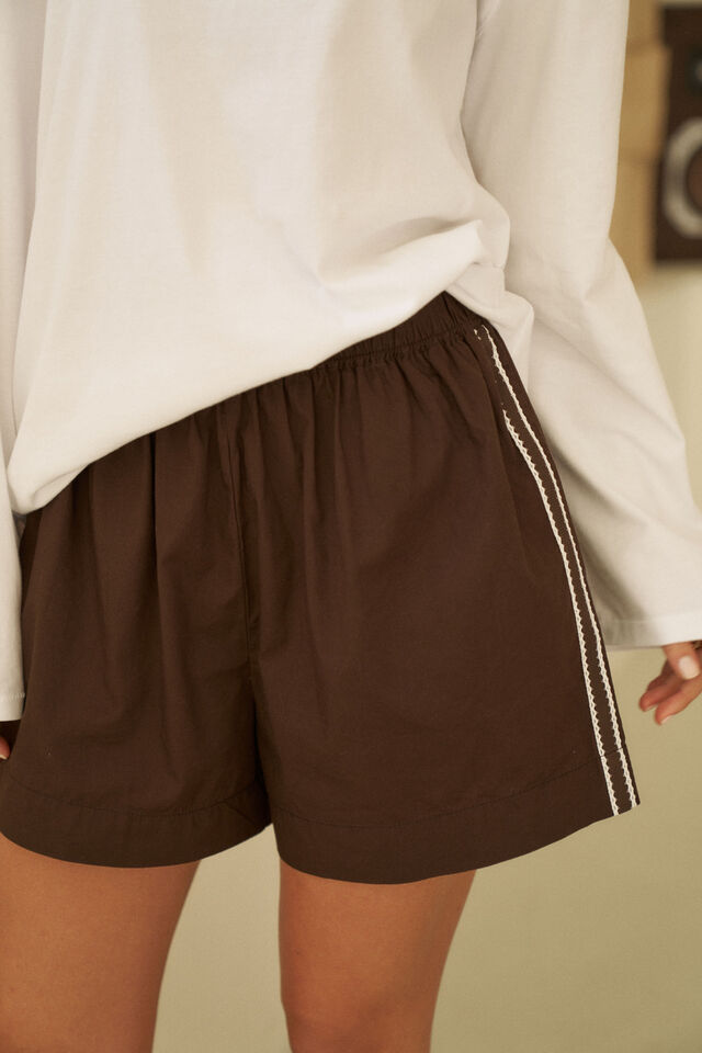 Mila Short