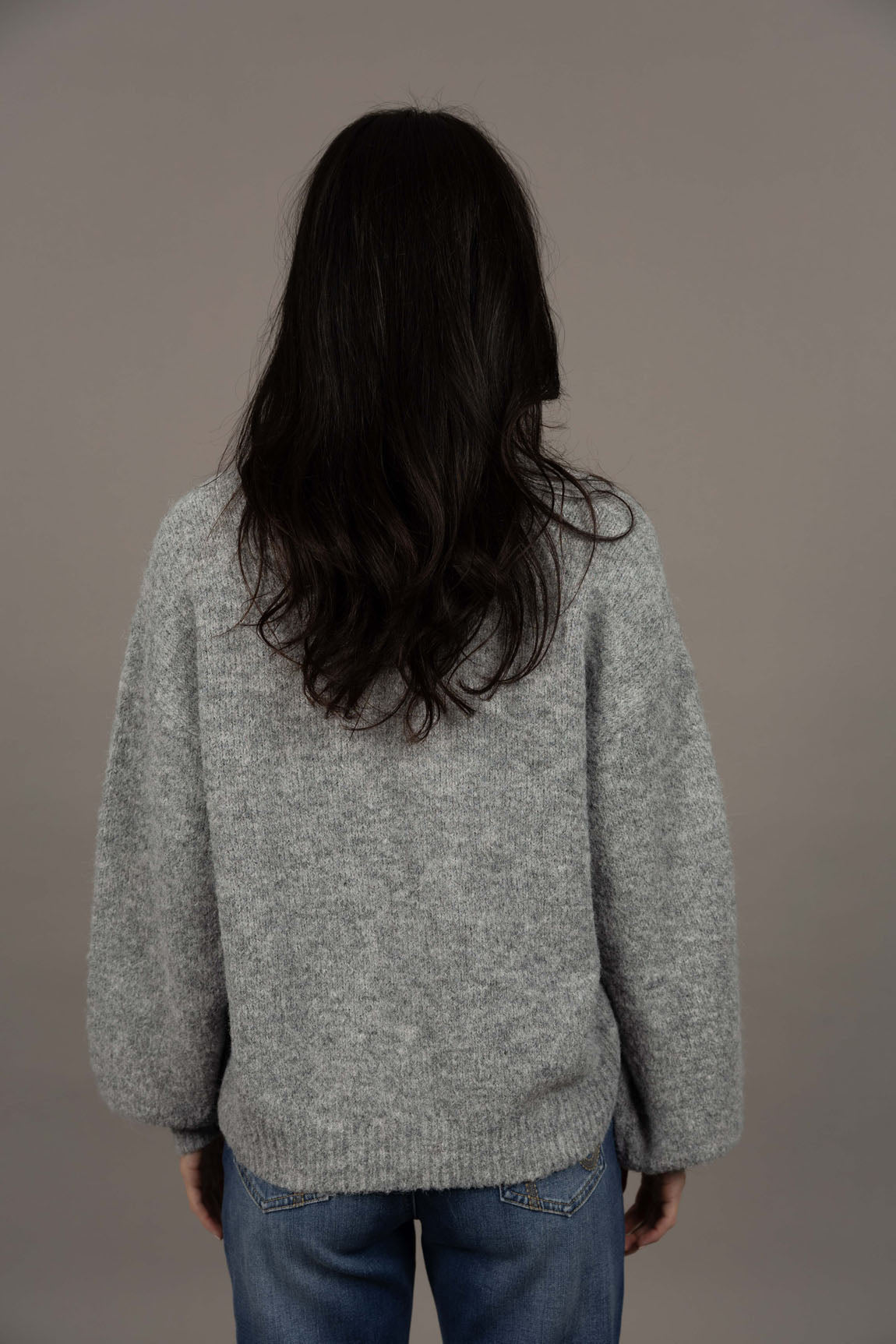 Nouveau V Neck - Salt & Sand Clothing