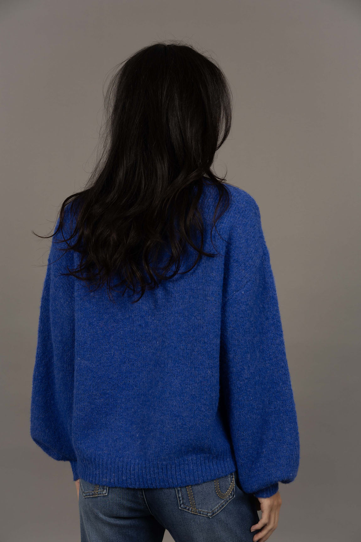 Nouveau V Neck - Salt & Sand Clothing