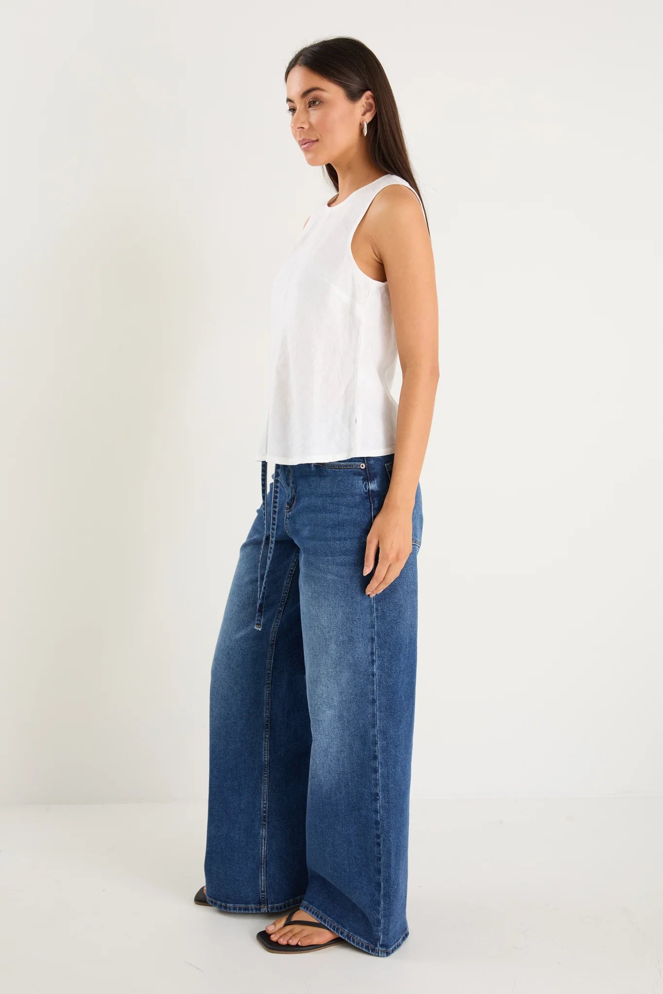 Shoreline Linen Bias Sleeveless Shell Top - Salt & Sand Clothing